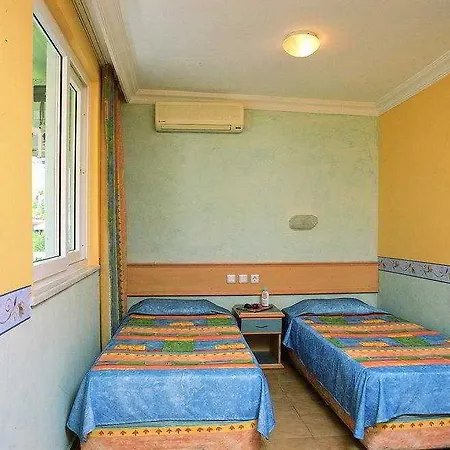 Selen Aparthotel 2*