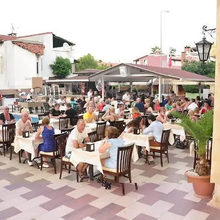 Aparthotel Selen 2*